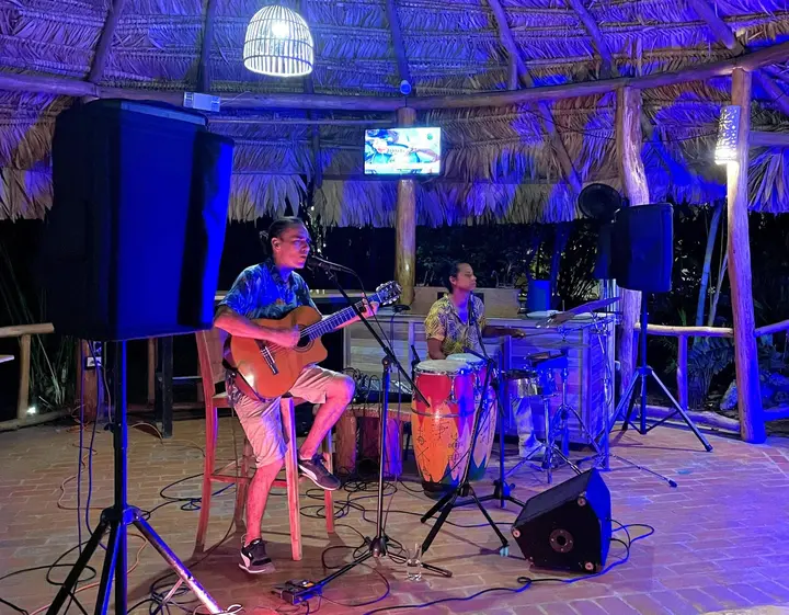 Live music session night