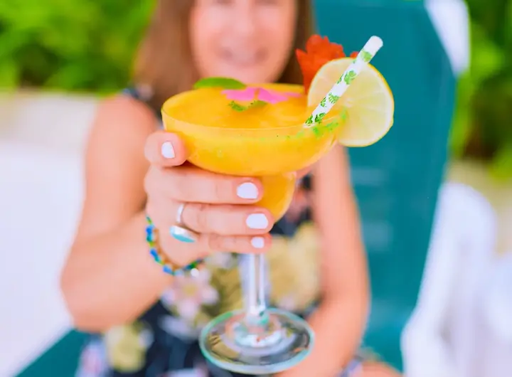 Cocktails and relaxed atmosphere at Beach Break